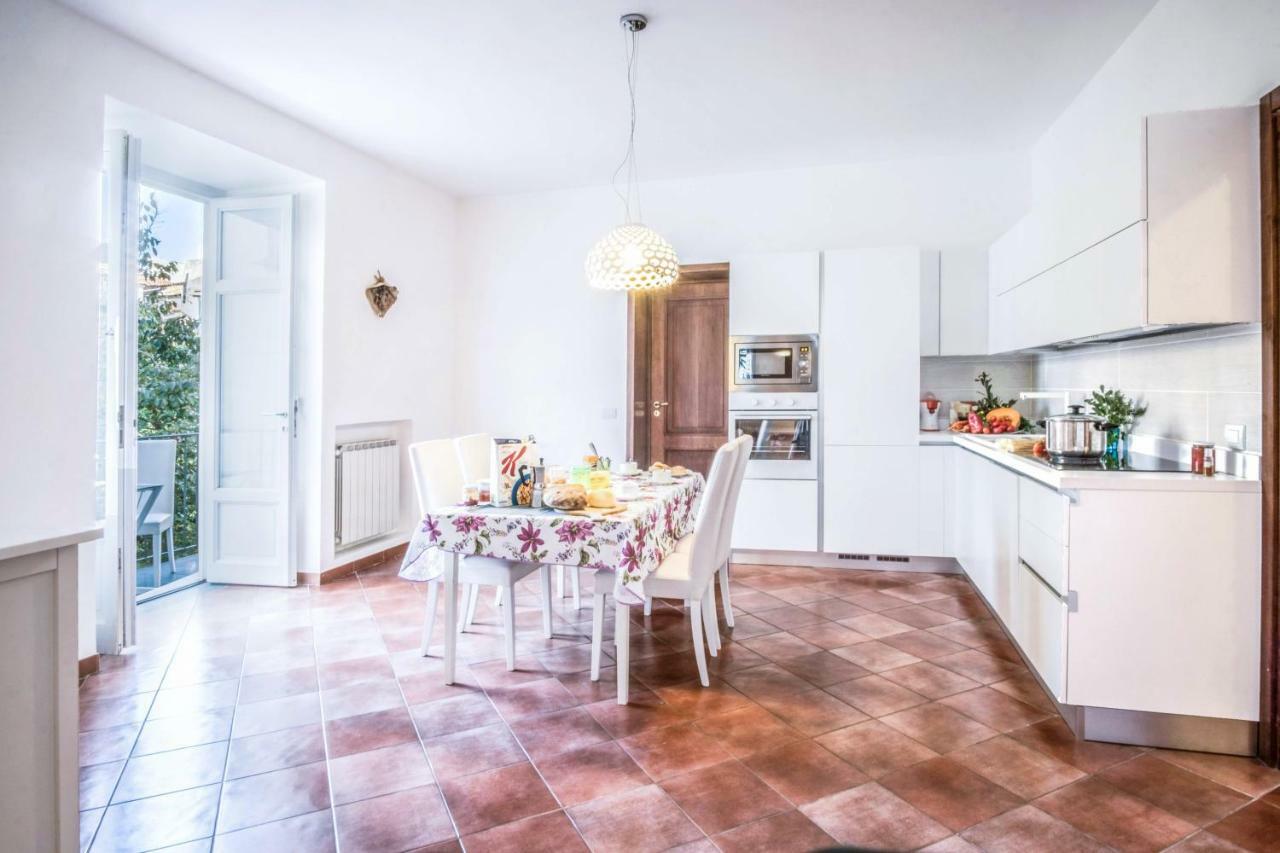 Amore Rentals - Maison Palazzo Correale Sorrento Ngoại thất bức ảnh